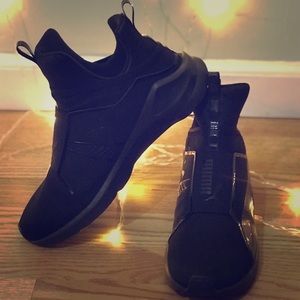 Black puma shoes size 9